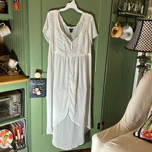 Torrid white negligee.  Size 1